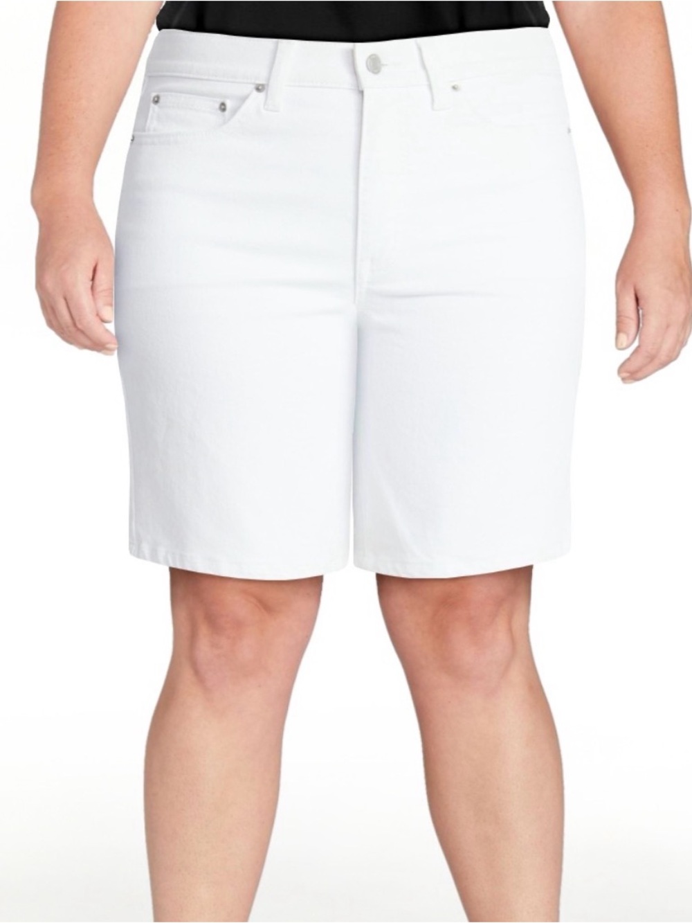 Time & Tru Women’s White Denim Bermuda Shorts Sz 16, w/ 9” inseam. New w/tags